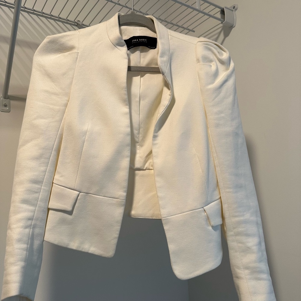 ZARA cropped jacket (white)